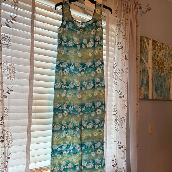 Elegant Floral Maxi Dress in Blue and Green - Picture 1 of 5